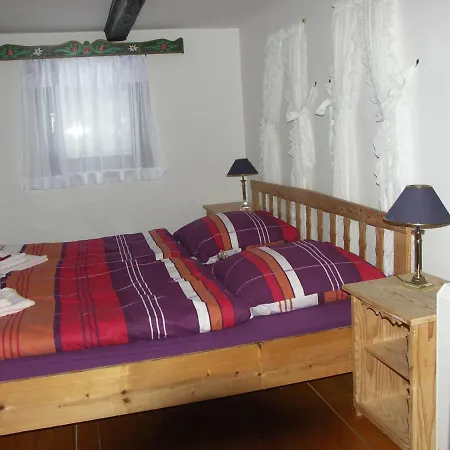 Ferienwohnung-quellenhof-altes-bauernhaus *